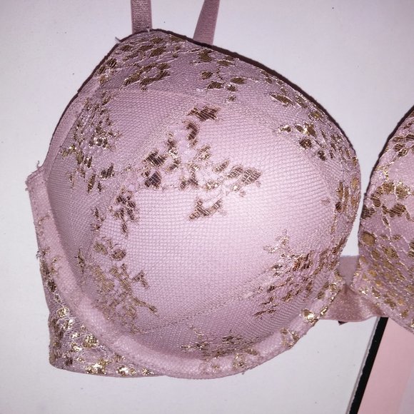 Victoria Secret Bra - Picture 2 of 5